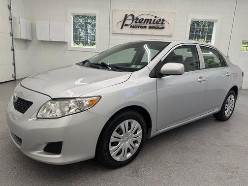 Classic Silver Metallic 2010 Toyota Corolla LE