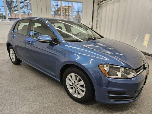 2016 Volkswagen Golf TSI S 4-Door