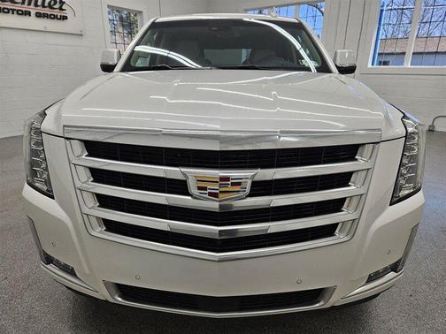 2018 Cadillac Escalade Premium Luxury