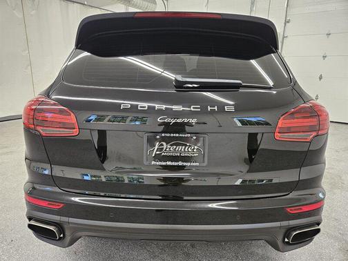 2017 Porsche Cayenne Platinum Edition