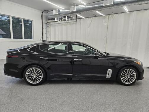 2018 Kia Stinger Base