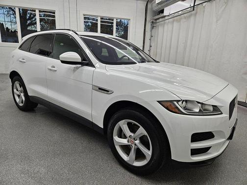 2018 Jaguar F-PACE 25t Premium