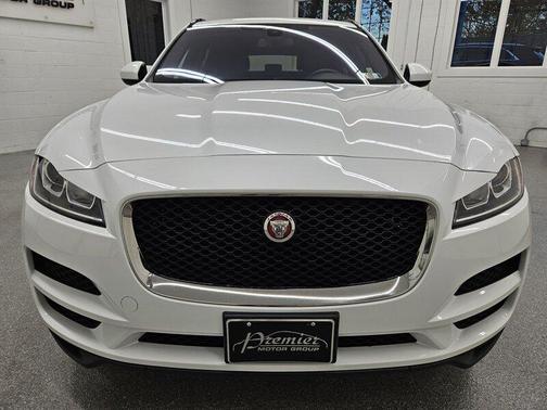 2018 Jaguar F-PACE 25t Premium