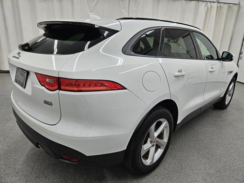 2018 Jaguar F-PACE 25t Premium