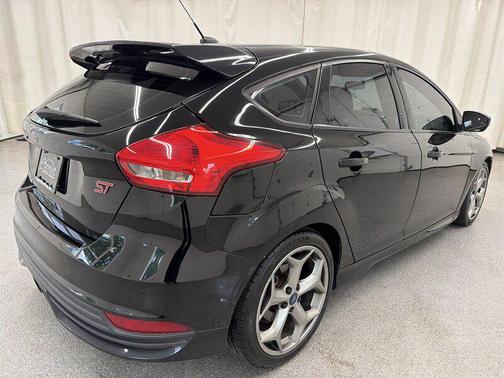 Shadow Black 2018 Ford Focus ST