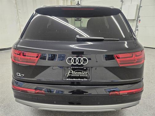 2019 Audi Q7 45 Premium Plus