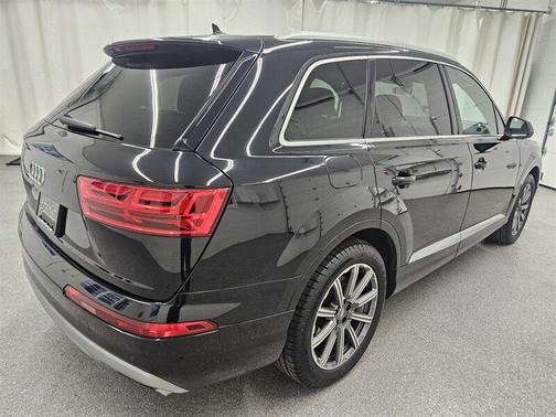 2019 Audi Q7 45 Premium Plus
