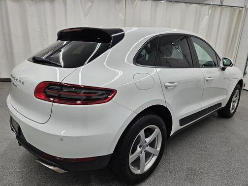 2017 Porsche Macan Base