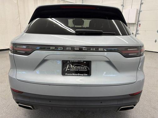Dolomite Silver Metallic 2020 Porsche Cayenne Cayenne