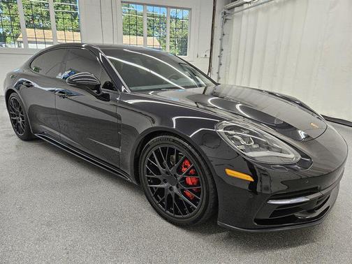 2018 Porsche Panamera 4S