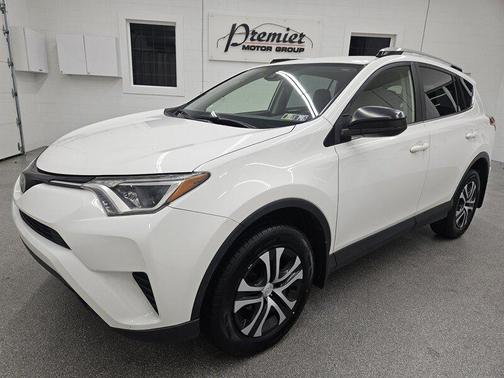 2017 Toyota RAV4 LE
