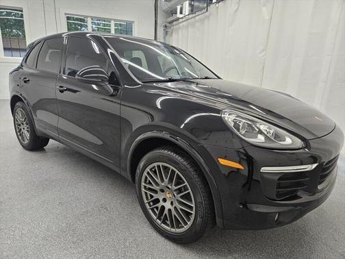 2017 Porsche Cayenne Platinum Edition