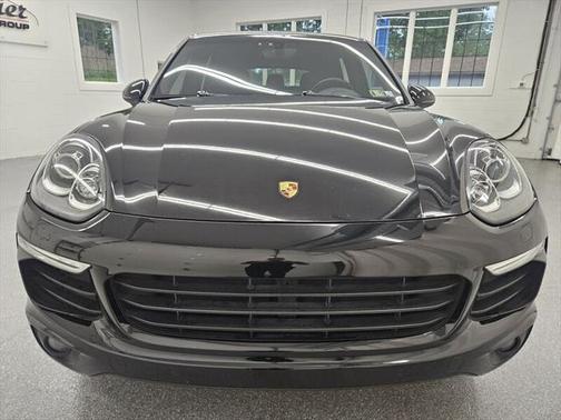 2017 Porsche Cayenne Platinum Edition