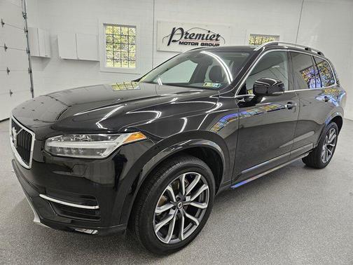 2017 Volvo XC90 T6 Momentum