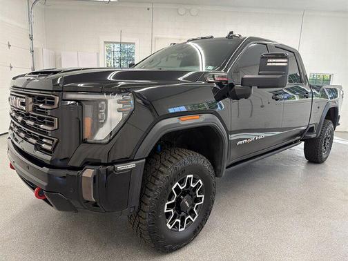Onyx Black 2024 GMC Sierra 2500 AT4X