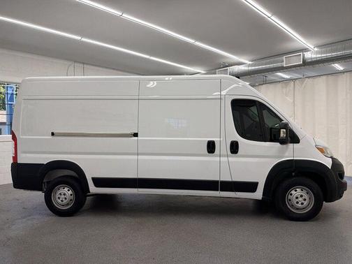 Bright White Clear Coat 2023 RAM ProMaster 2500 High Roof