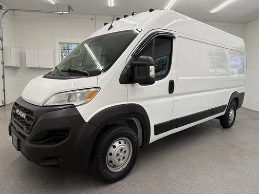 Bright White Clear Coat 2023 RAM ProMaster 2500 High Roof