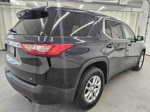 Midnight Blue Metallic 2020 Chevrolet Traverse LT Leather