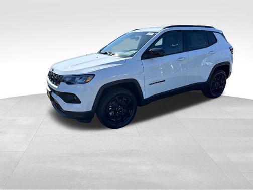 Bright White Clearcoat 2026 Jeep Compass Latitude