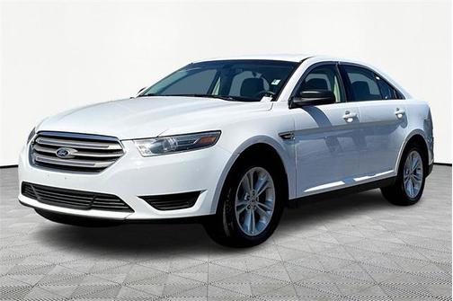 2015 Ford Taurus SE