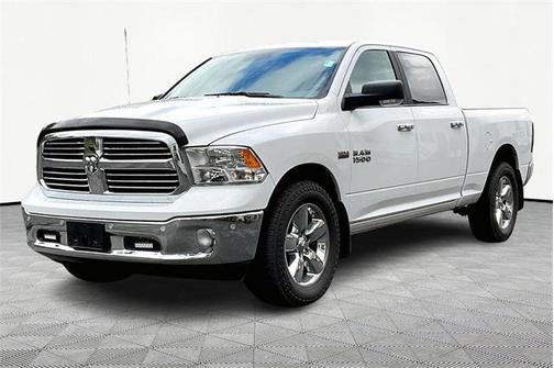 Bright White Clearcoat 2017 RAM 1500 Big Horn