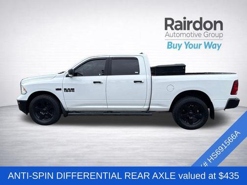 Bright White Clearcoat 2017 RAM 1500 Big Horn