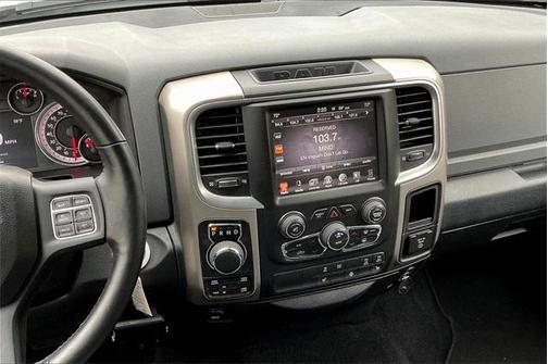 Bright White Clearcoat 2017 RAM 1500 Big Horn