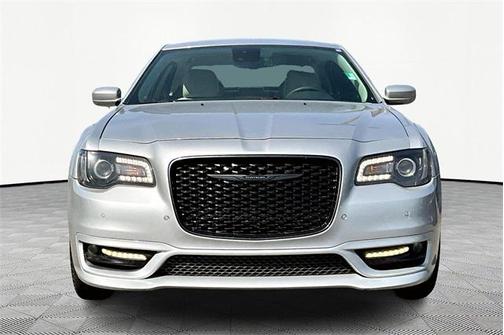 2022 Chrysler 300 Touring