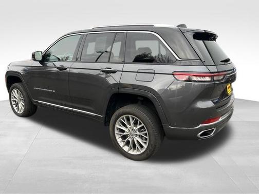 2022 Jeep Grand Cherokee 4xe Summit