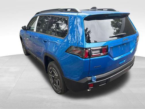 Hydro Blue Pearlcoat 2026 Jeep Cherokee Limited