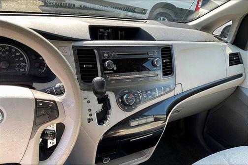 2013 Toyota Sienna LE
