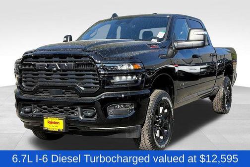 Diamond Black Crystal Pearlcoat 2025 RAM 2500 Big Horn Crew Cab 4x4 6'4' Box
