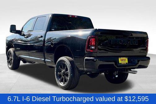 Diamond Black Crystal Pearlcoat 2025 RAM 2500 Big Horn Crew Cab 4x4 6'4' Box