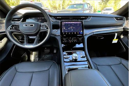 2025 Jeep Grand Cherokee Overland