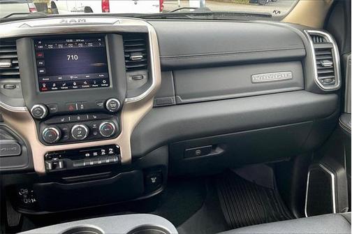 2020 RAM 2500 Laramie Crew Cab 4X4 6'4' Box