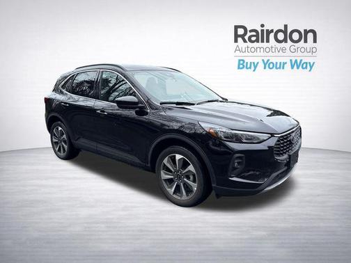 AGATE BLACK METALLIC 2025 Ford Escape Platinum