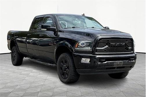2018 RAM 2500 Laramie Crew Cab 4x4 8' Box