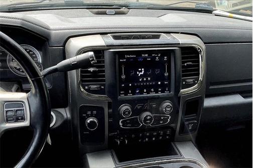 2018 RAM 2500 Laramie Crew Cab 4x4 8' Box