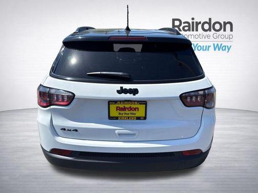 Bright White Clearcoat 2023 Jeep Compass Latitude