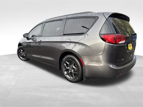 2020 Chrysler Pacifica Touring-L Plus