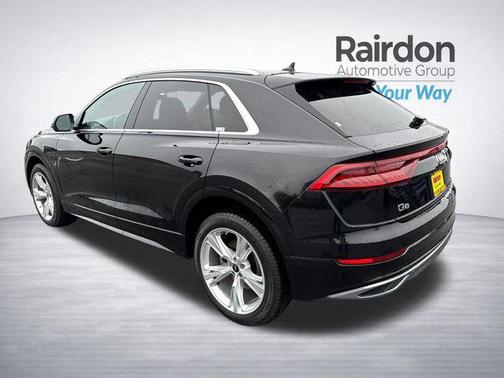 Mythos Black Metallic 2023 Audi Q8 55 Premium Plus