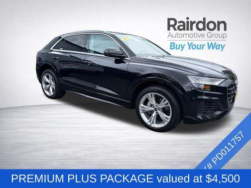 Mythos Black Metallic 2023 Audi Q8 55 Premium Plus