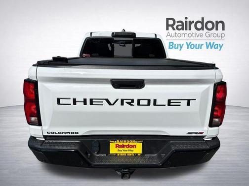 Summit White 2023 Chevrolet Colorado ZR2
