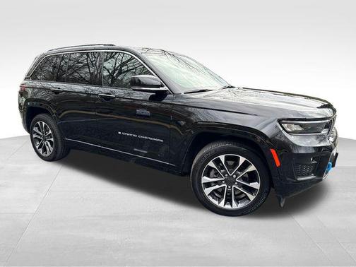 2022 Jeep Grand Cherokee 4xe Overland