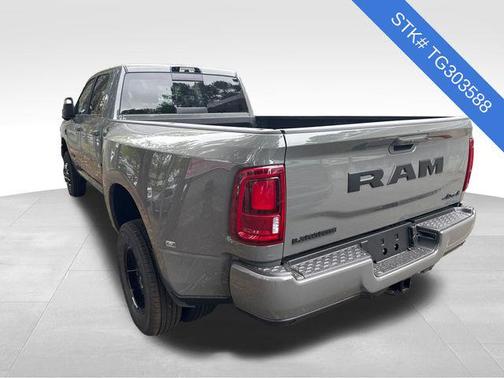 Ceramic Gray Clearcoat 2026 RAM 3500 Laramie Crew Cab 4x4 8' Box