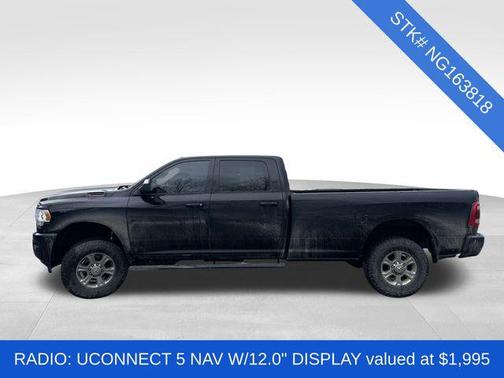 2022 RAM 3500 Big Horn Crew Cab 4x4 8' Box