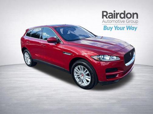 Italian Racing Red Metallic 2017 Jaguar F-PACE 35t Prestige