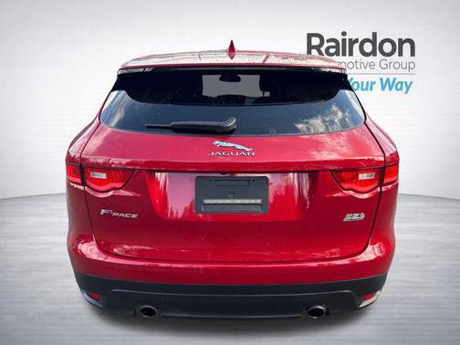 Italian Racing Red Metallic 2017 Jaguar F-PACE 35t Prestige