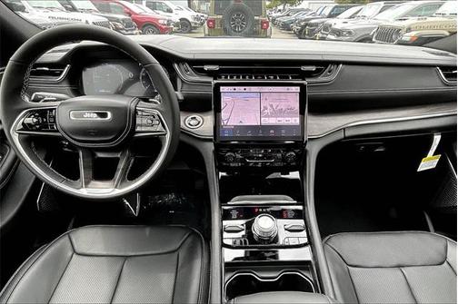 2025 Jeep Grand Cherokee Overland