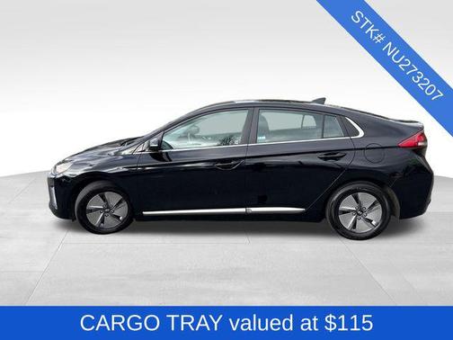 2022 Hyundai IONIQ Hybrid SE